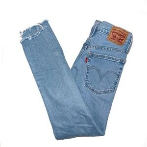 LEVI'S Wedgie Skinny Jeans Lite Wash Distressed Size 27